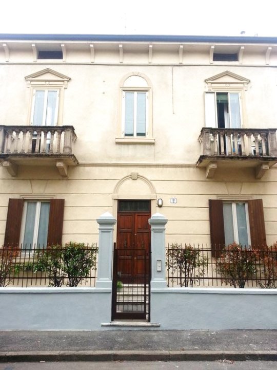 Dimora Montecchi B&B