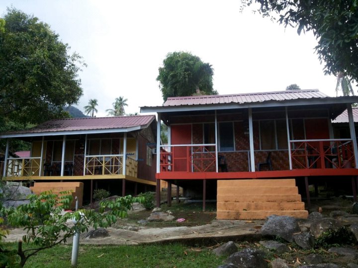 穆克特珊瑚木屋(Mukut Coral Chalet)