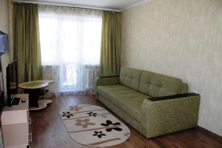 Pushkina 9, Family Apartment