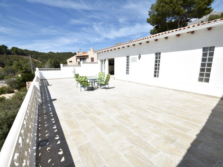 Spacious Detached Villa on The Costa Blanca with Heated Pool and Beautiful View