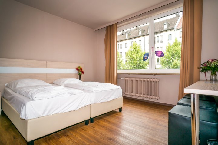 慕尼克市斯玛特斯登旅馆(Smart Stay Hostel Munich City)