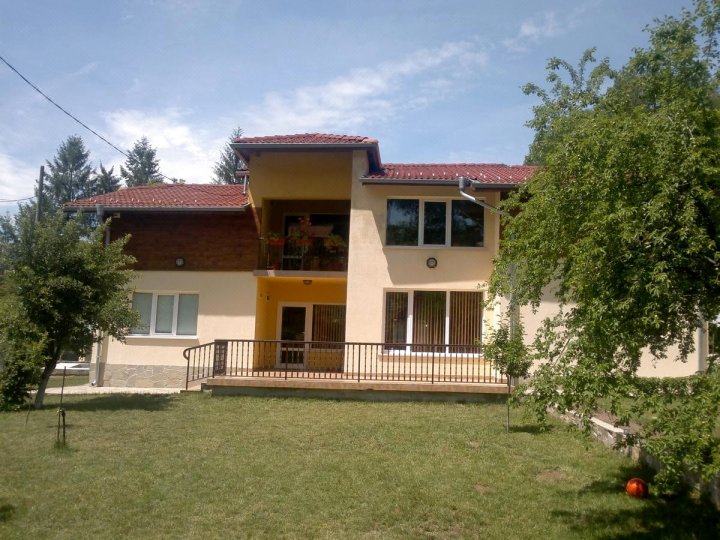 纳尼维别墅酒店(Villa Nanevi)