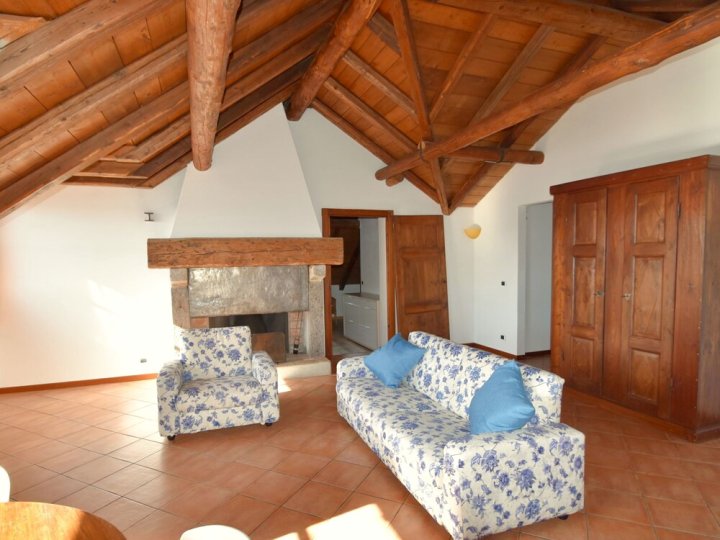 Peaceful Cottage in Cargiogo with Private Terrace