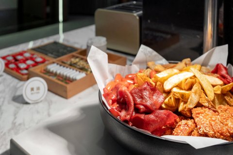 宜必思尚品酒店(大连火车站青泥洼桥店)