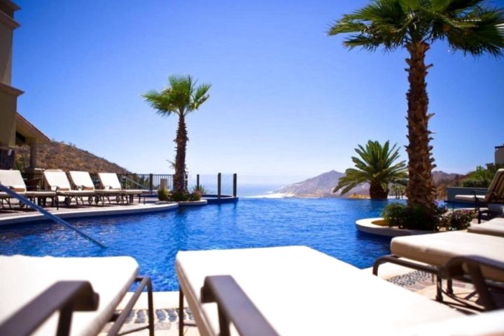 Luxury 3BR Villa in Cabo San Lucas With Ocean View