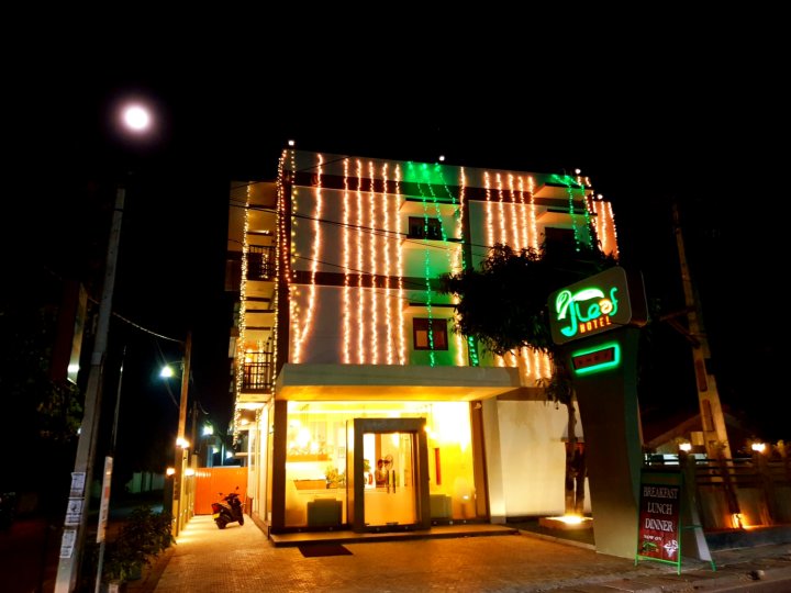 J 叶子酒店(J Leaf Hotel)