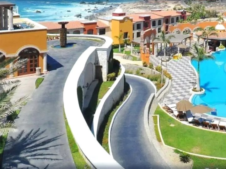 圣卢卡斯角舒适家庭套房 2 室(Confortable Family Suite 2Bd at Cabo San Lucas)