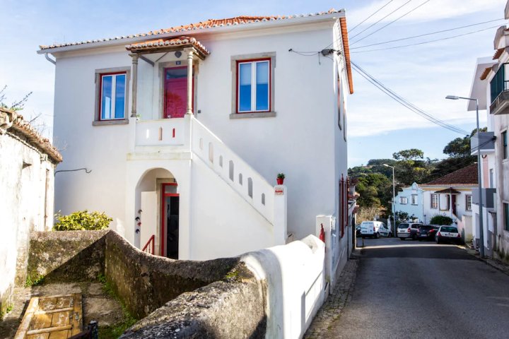 远眺辛特拉阿莱葛雷民宿 XI 号(Casa Alegre XI Overlooking Sintra)