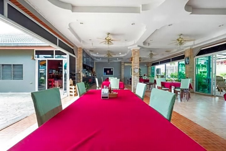 芭堤雅龙都度假村(Rendezvous Resort Pattaya)
