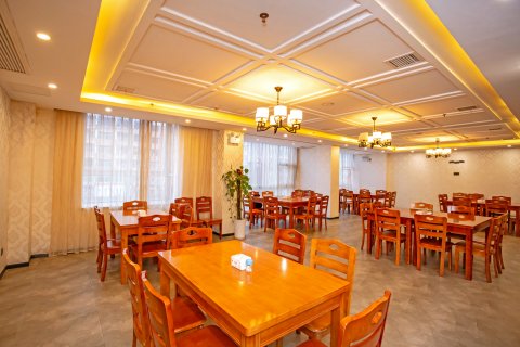 瑞金市象湖镇金都大道瑞景大酒店