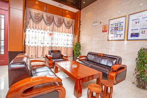 瑞金市象湖镇金都大道瑞景大酒店