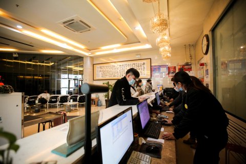 伊宁V8商务酒店(六星街店)