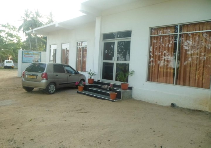 Vista Rooms Polonnaruwa Police Station