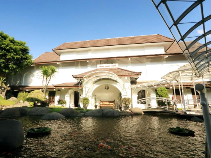默迪卡科迪里酒店(Hotel Merdeka Kediri)