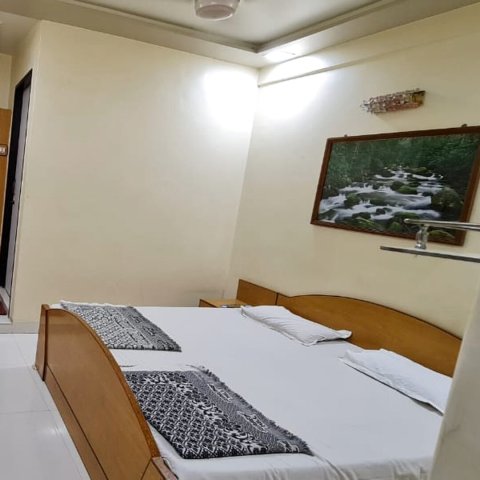 New Chetna Lodging Boarding & Hotel