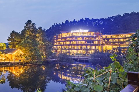 内江船石湖豪生温泉酒店