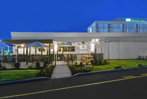 费城樱桃山假日酒店(Holiday Inn Philadelphia-Cherry Hill, an IHG Hotel)