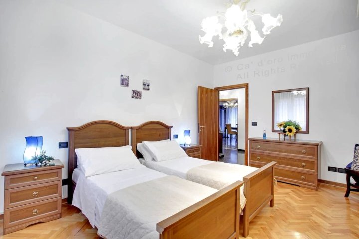 格里玛尔狄公寓酒店 - 爱勒那(Grimaldi Apartments - Elena)