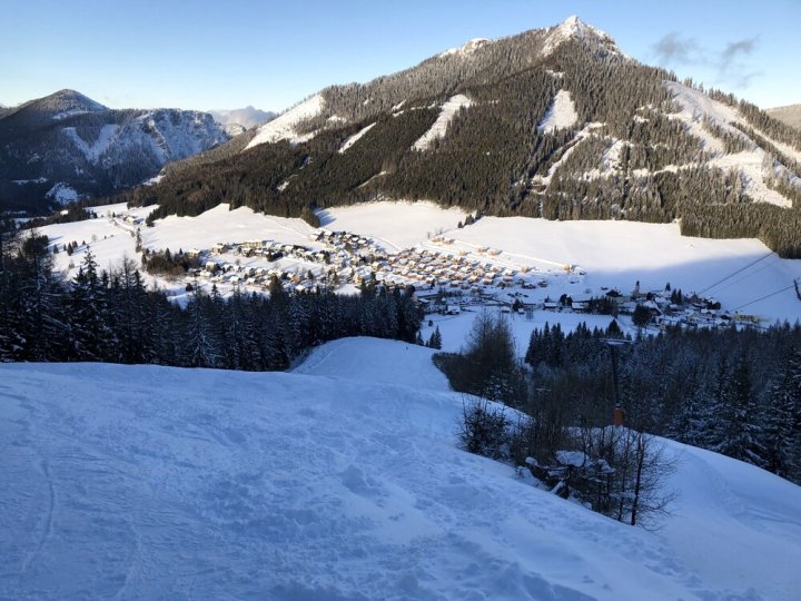 Cozy Chalet in Hohentauern near Ski Lift