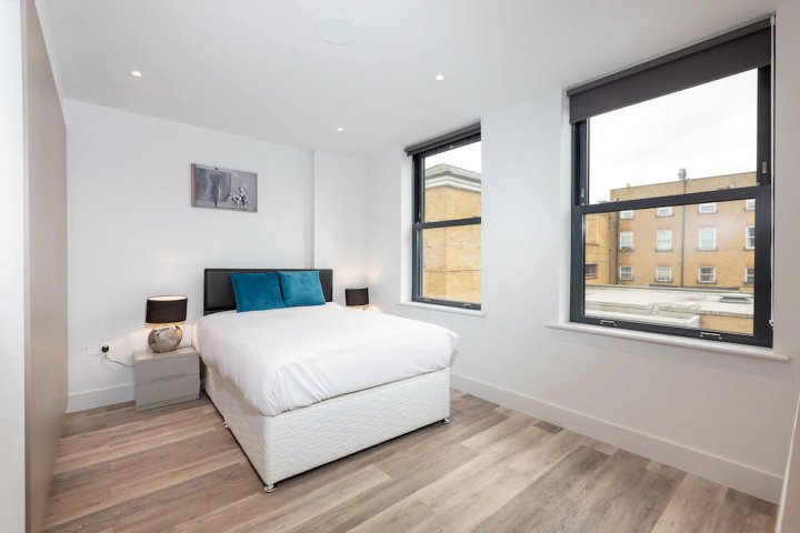 Luxury 2 Bed in Fulham Next to Fulham Broadway A4