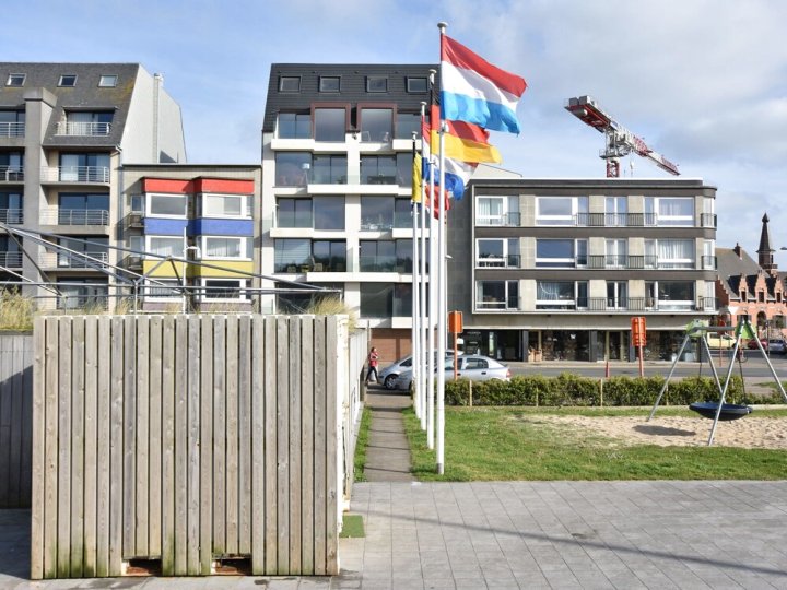 Modern Apartment in Bredene with Balcony
