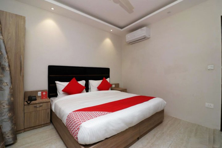 Apartment with Modern Decor in Chennai, by GuestHouser 46865