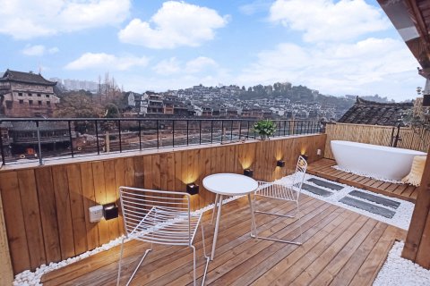 凤凰古城一宿南梦江景民宿