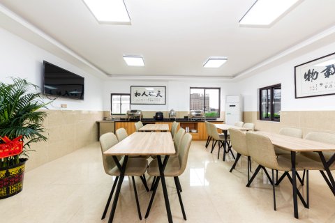 吉楚酒店(岳阳楼火车站步行街店)