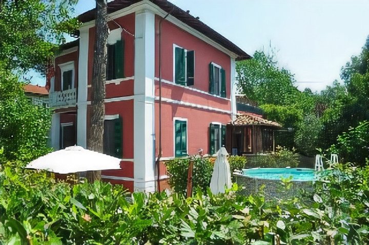 里贾纳别墅住宿加早餐旅馆(B&B Villa Regina)