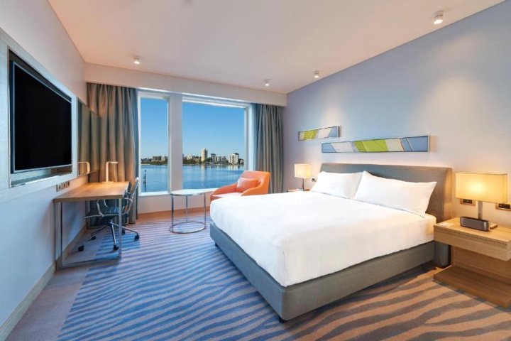 珀斯海滨希尔顿逸林酒店(Doubletree by Hilton Perth Waterfront)