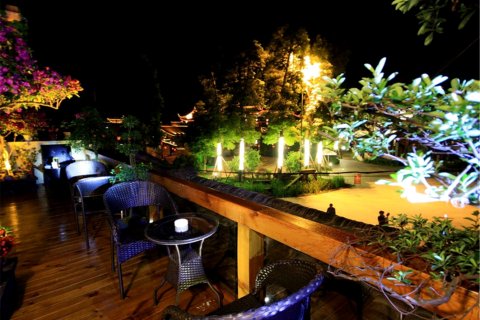 平乐古镇花间雅阁