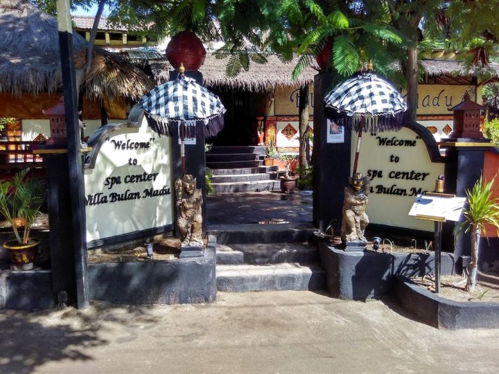 布朗玛杜吉利群岛别墅酒店(Villa Bulan Madu Gili Air)