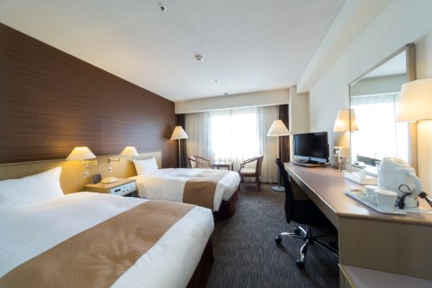 南千里水晶酒店(Minamisenri Crystal Hotel)