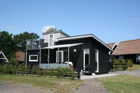 斯瓦勒雷丹露营小屋酒店(Svalereden Camping Cottages)