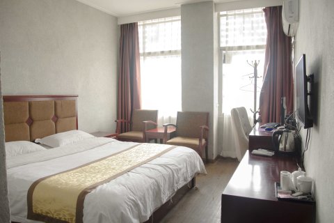 阳新逸君假日宾馆