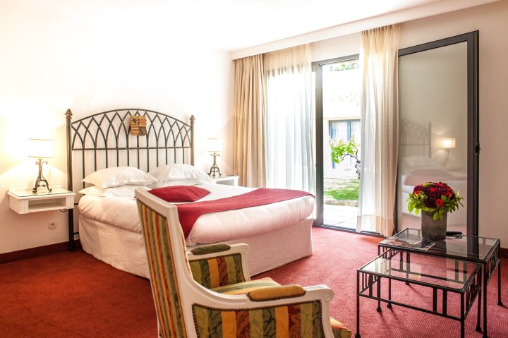 亚维侬豪华酒店(Avignon Grand Hotel)