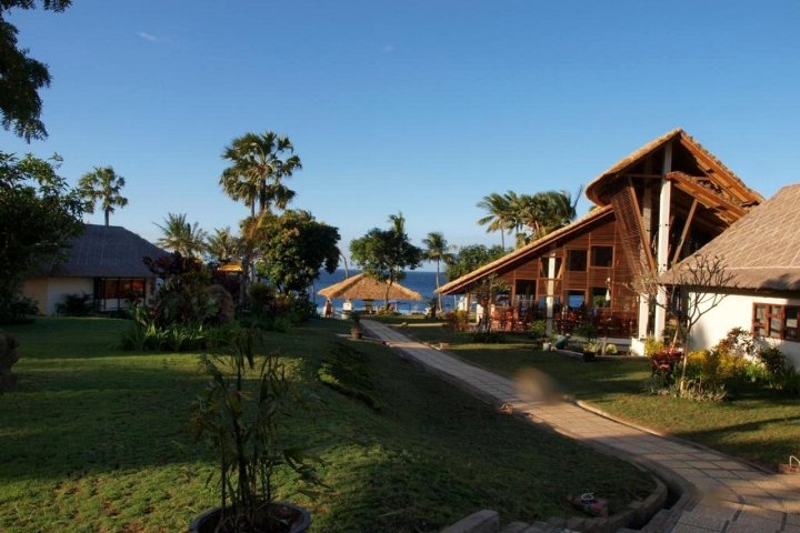 悉达多海滨水疗度假村(Siddhartha Ocean Front Resort & Spa Bali)