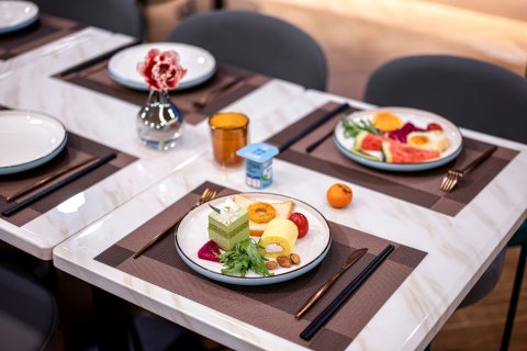 桔子酒店(伊宁万容广场汉宾公园店)