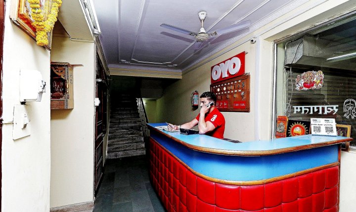 OYO-12775巴拉特广场酒店(OYO 12775 Bharat Plaza)