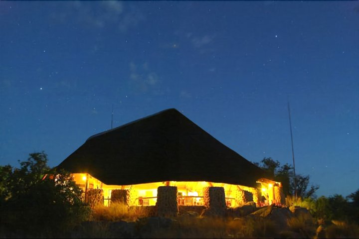 化布布什温泉山林小屋(Huab Lodge & Bush Spa)