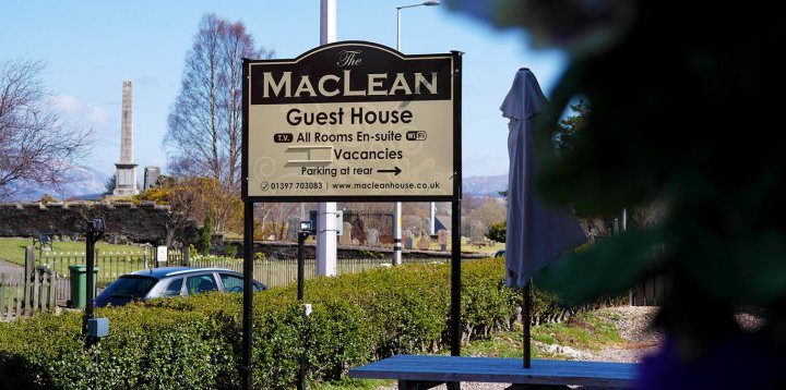 麦克莱恩旅馆(MacLean Guest House)