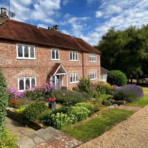 多赛特雅姆斯小屋酒店(The Dorset Arms Cottage & Pub Rooms)