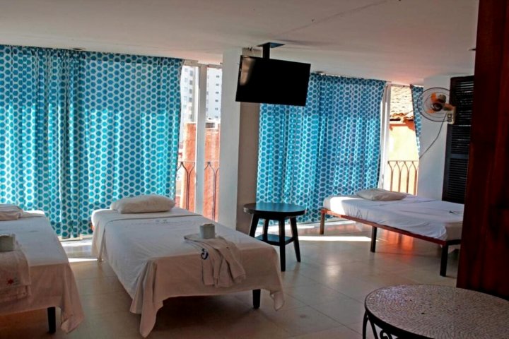 美洲阿卡普尔科康迪萨酒店(Hotel Condesa Americana Acapulco)