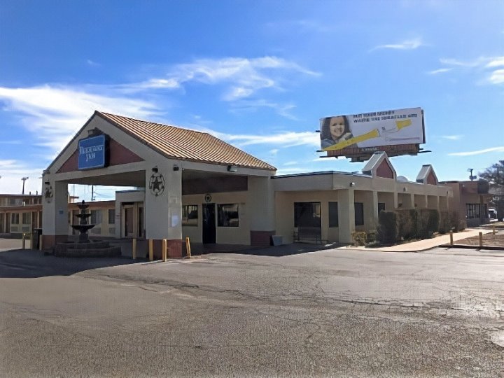 Howard Johnson Express Inn - Lubbock