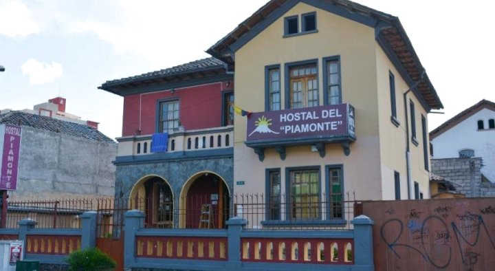 德尔皮阿蒙特旅馆(Hostal del Piamonte)