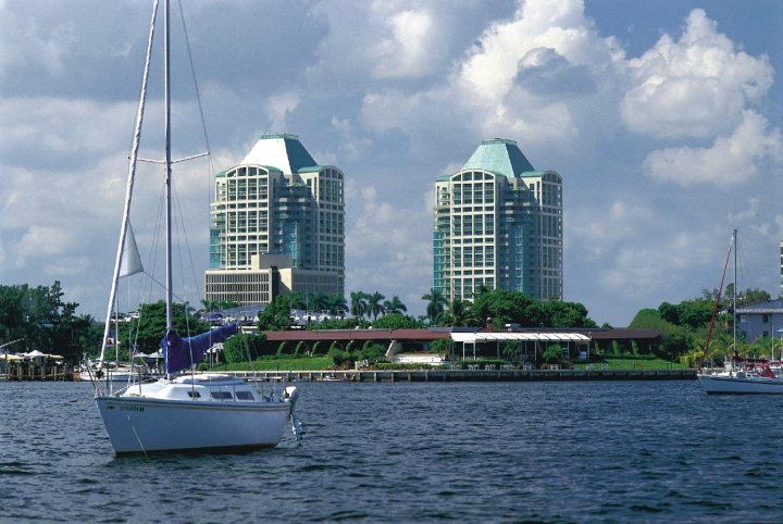 迈阿​​密力丽思卡尔顿椰林酒店(The Ritz-Carlton Coconut Grove, Miami)