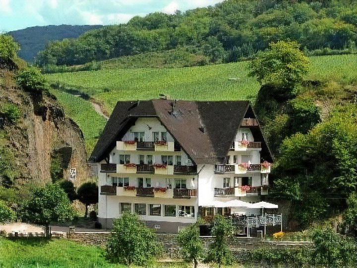 雅戈斯图贝辰酒店(Hotel Pension Jägerstübchen)