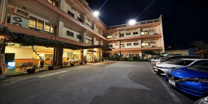 皇冠大冲绳酒店(Crown Hotel Okinawa)