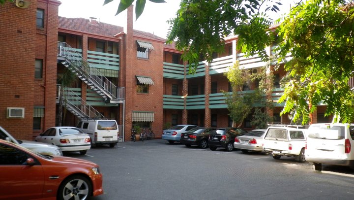 绿道公寓式酒店(Greenways Apartments)