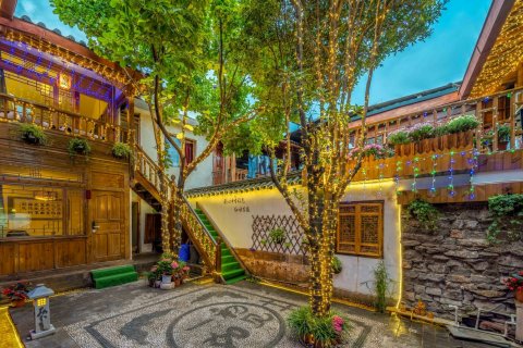 丽江大研古城五一街花前月夏客栈